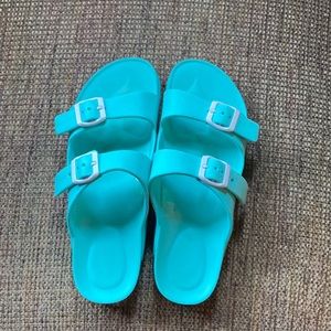 Women’s sandals